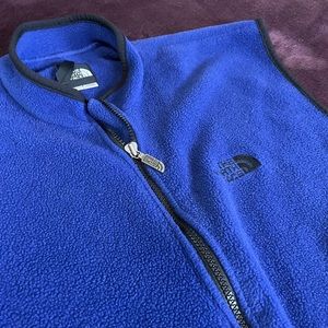 VINTAGE Made in the USA - North Face Men’s Large Vest (Runs a bit small)